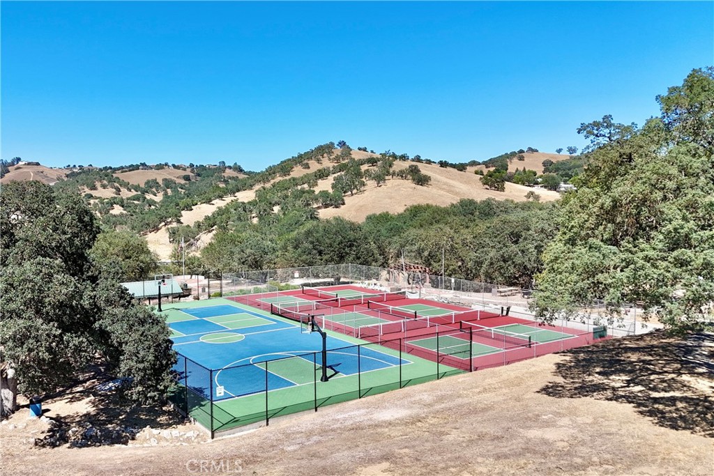 2148 Yellow Feather Cir, Paso Robles, CA 93446