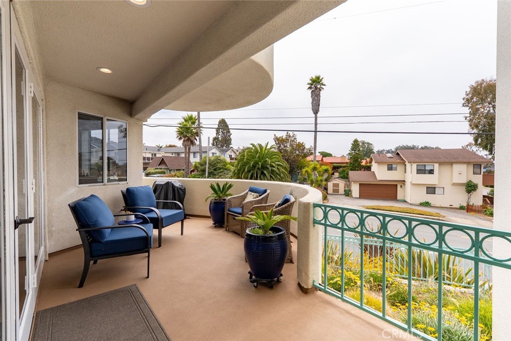735 Piney Way, Morro Bay, CA 93442