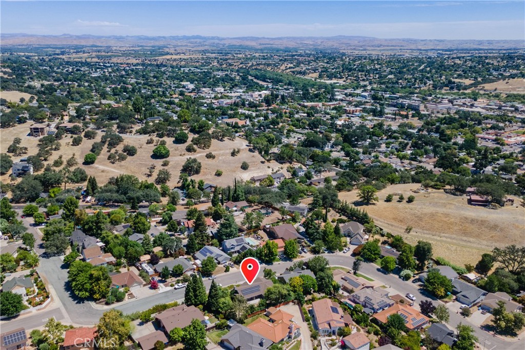 411 Peachtree Ln, Paso Robles, CA 93446