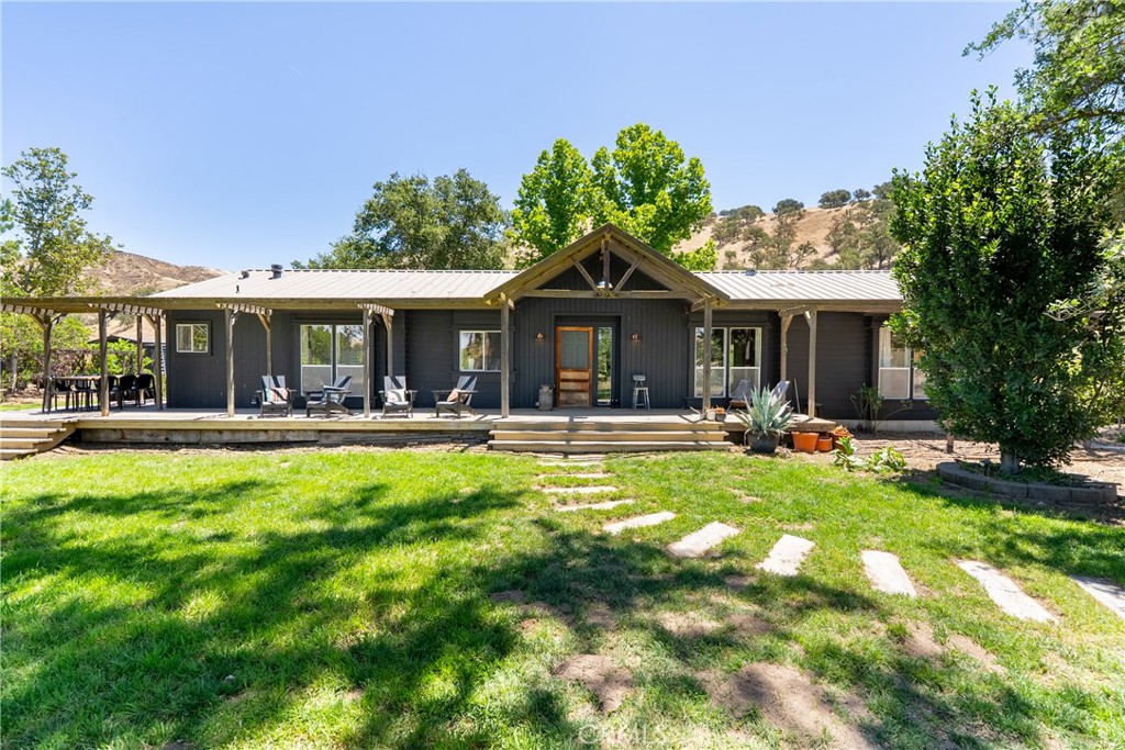 5750 El Pharo, Paso Robles, CA 93446