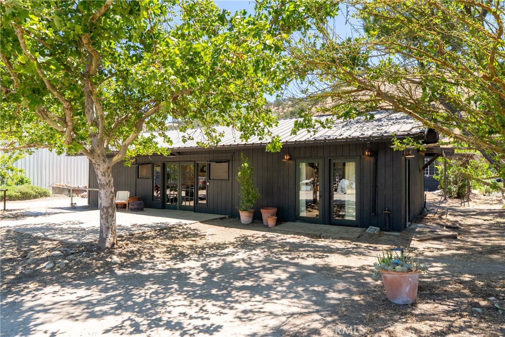 5750 El Pharo, Paso Robles, CA 93446