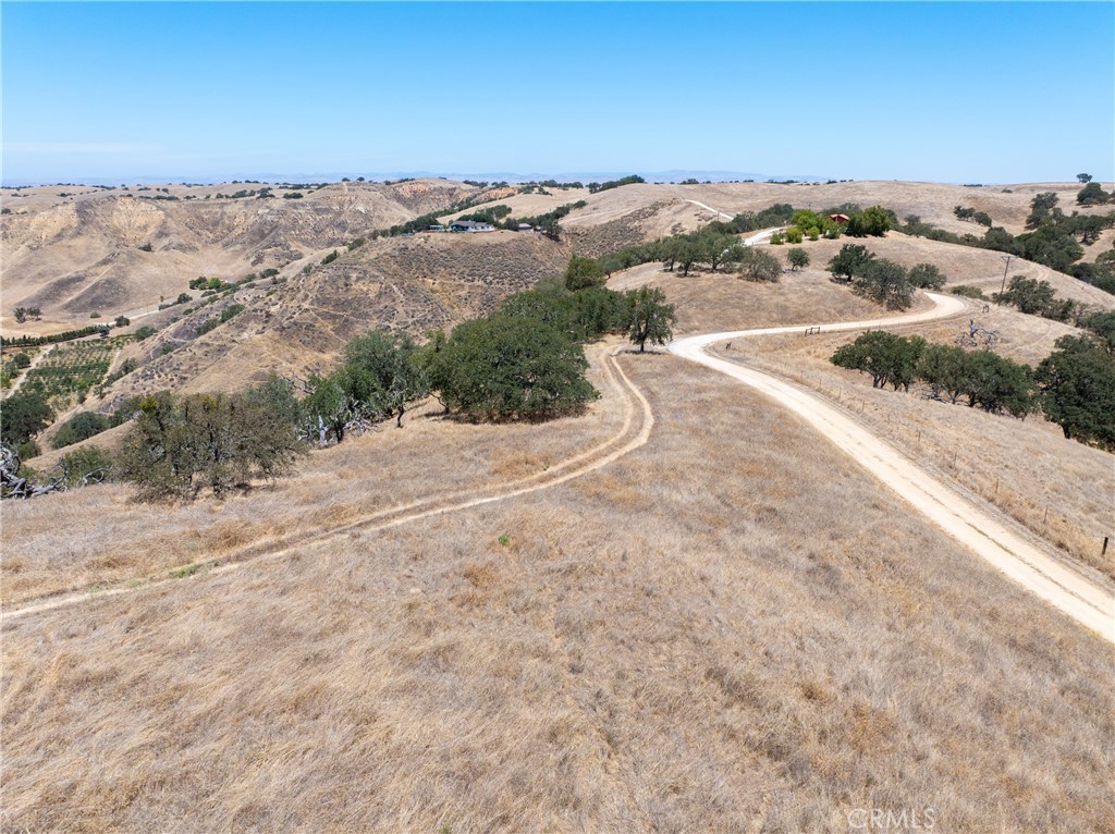 5750 El Pharo, Paso Robles, CA 93446