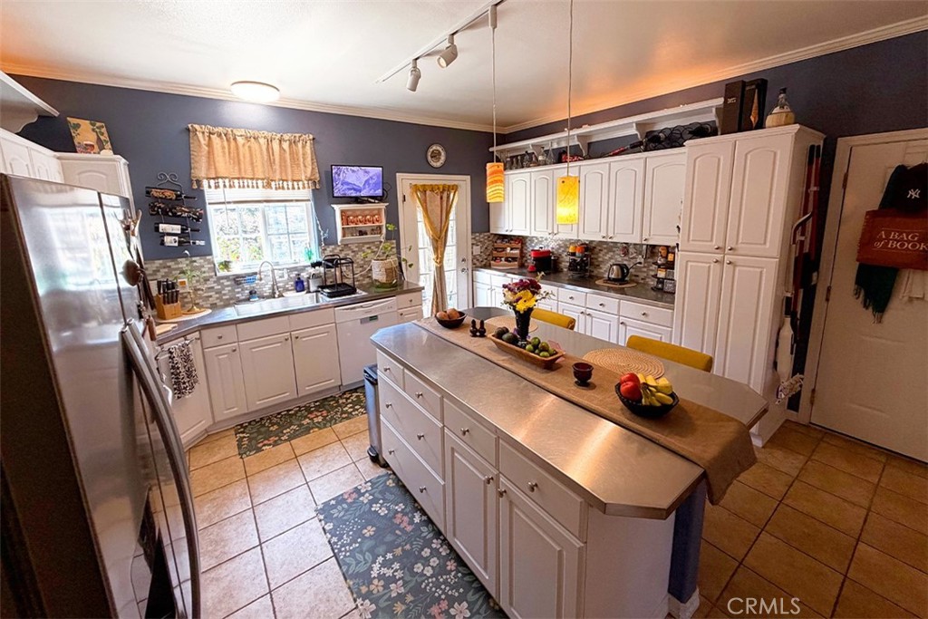 3198 Wood, Cambria, CA 93428