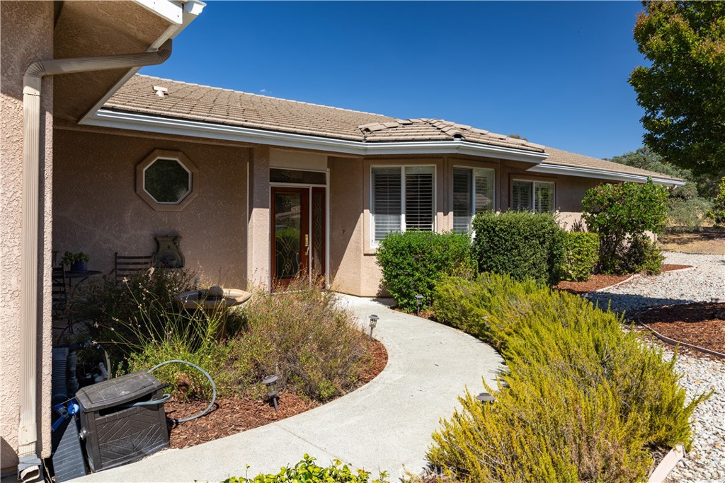 1615 Buggywhip Ln, Paso Robles, CA 93446