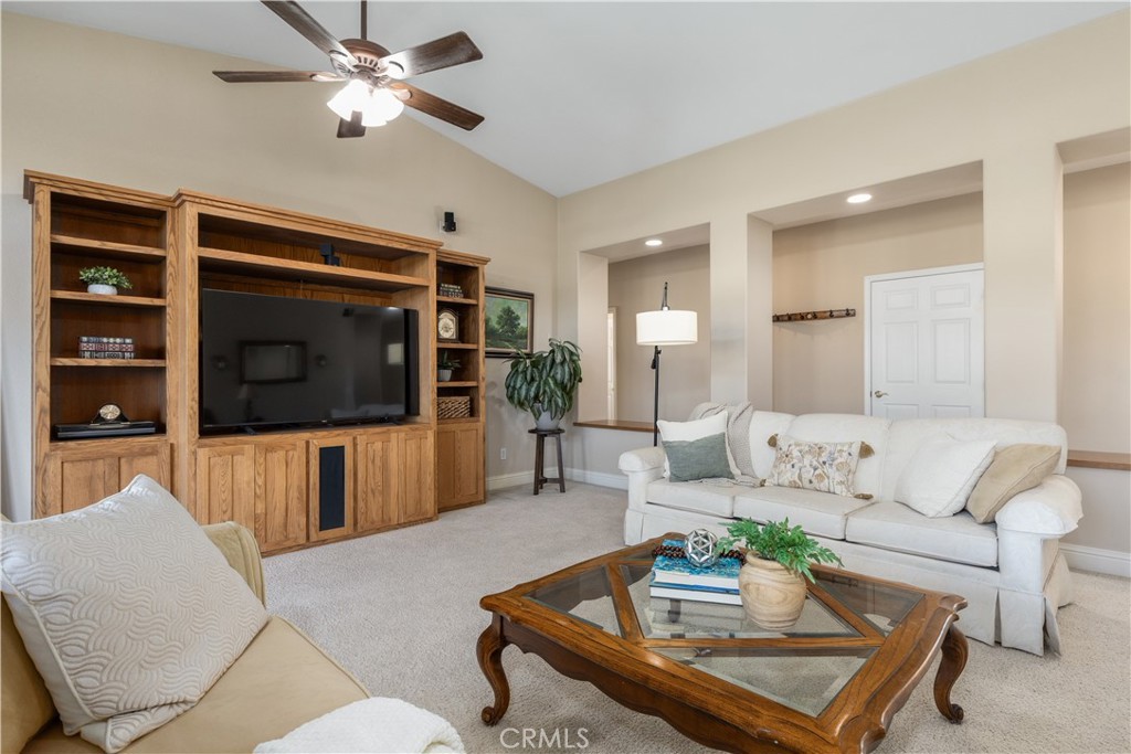 1615 Buggywhip Ln, Paso Robles, CA 93446