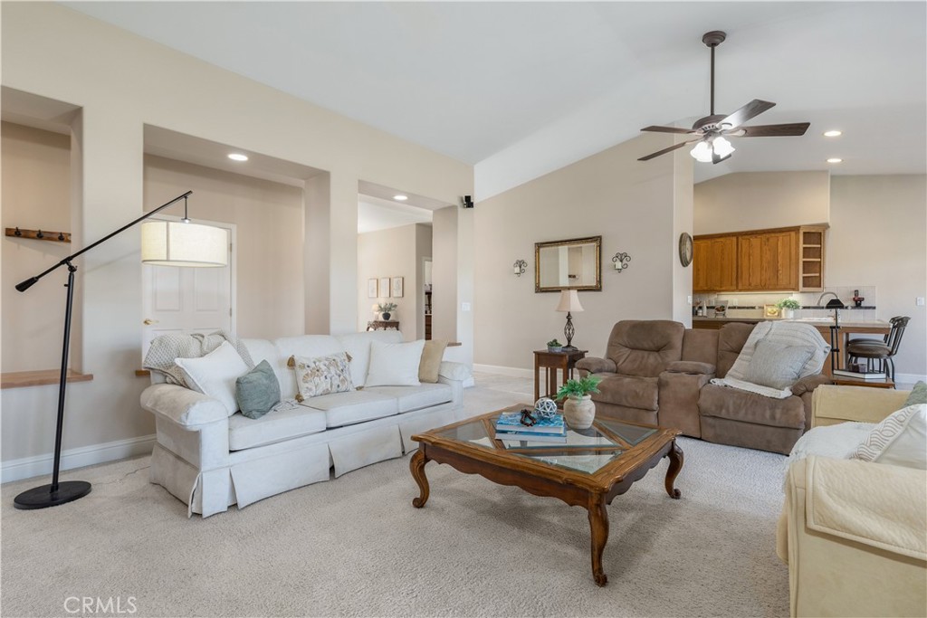 1615 Buggywhip Ln, Paso Robles, CA 93446