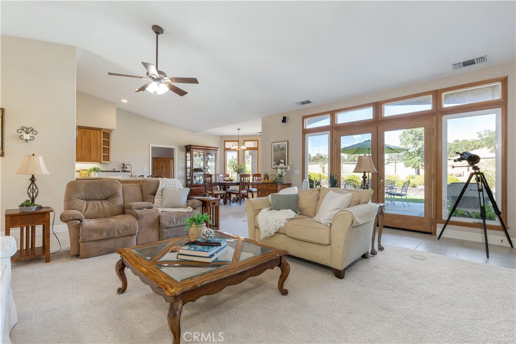 1615 Buggywhip Ln, Paso Robles, CA 93446