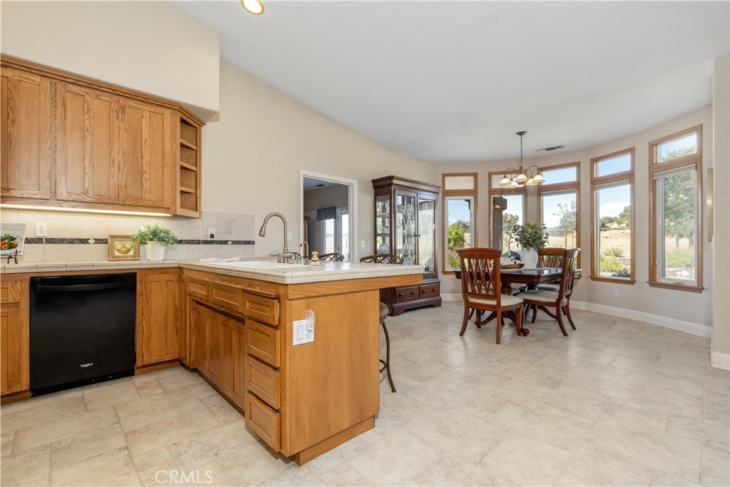 1615 Buggywhip Ln, Paso Robles, CA 93446