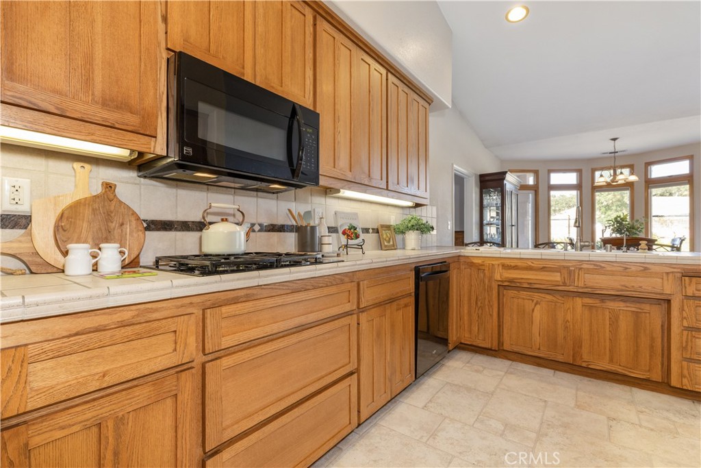 1615 Buggywhip Ln, Paso Robles, CA 93446