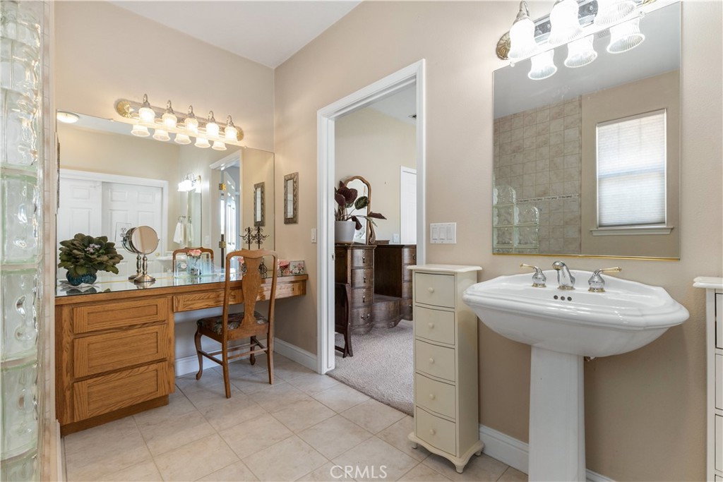 1615 Buggywhip Ln, Paso Robles, CA 93446