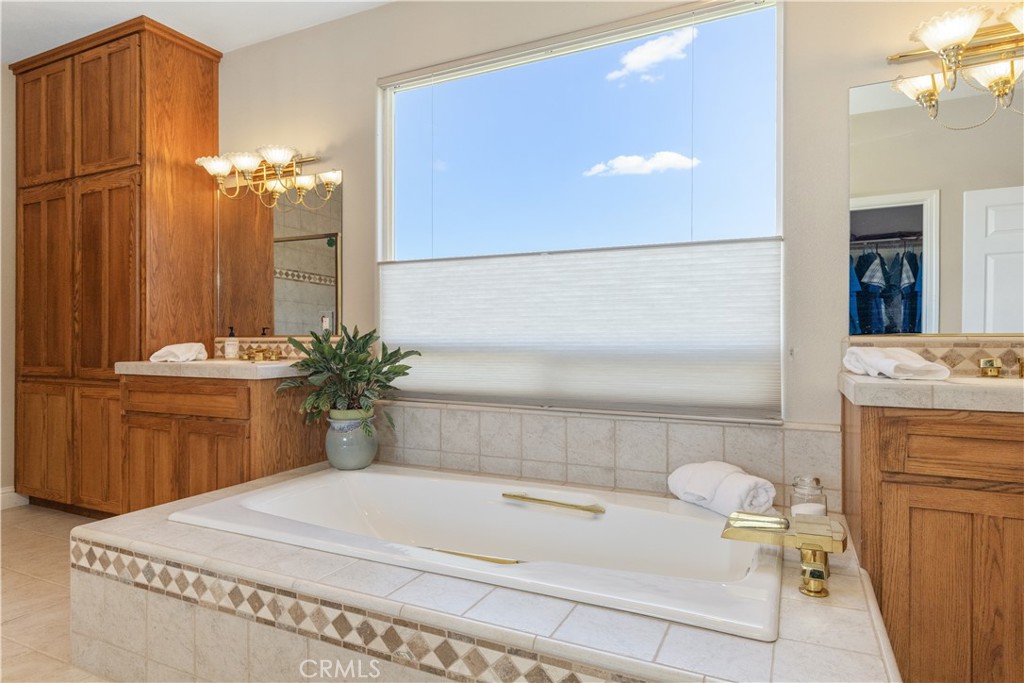 1615 Buggywhip Ln, Paso Robles, CA 93446