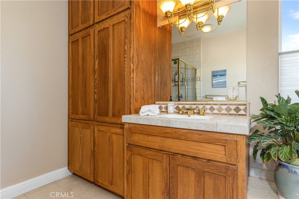 1615 Buggywhip Ln, Paso Robles, CA 93446