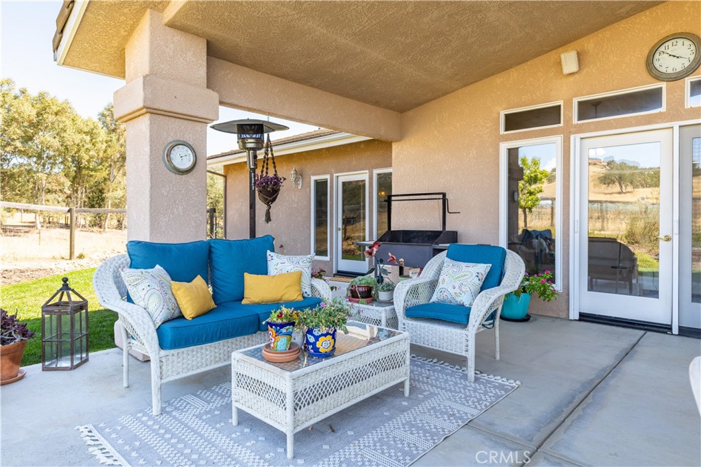 1615 Buggywhip Ln, Paso Robles, CA 93446