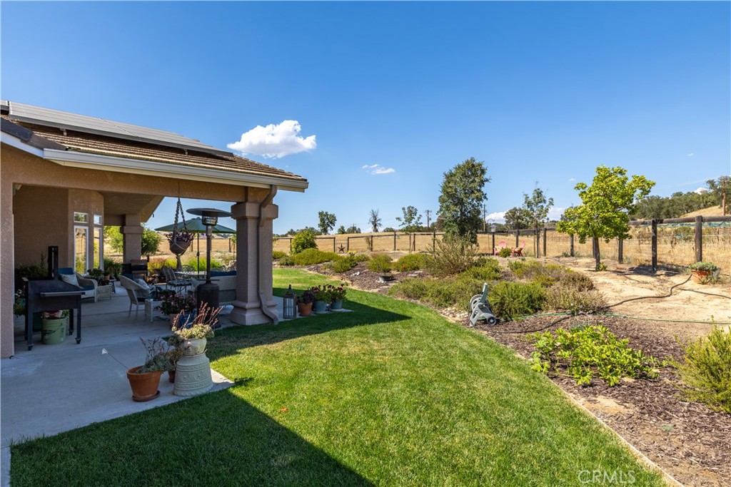 1615 Buggywhip Ln, Paso Robles, CA 93446