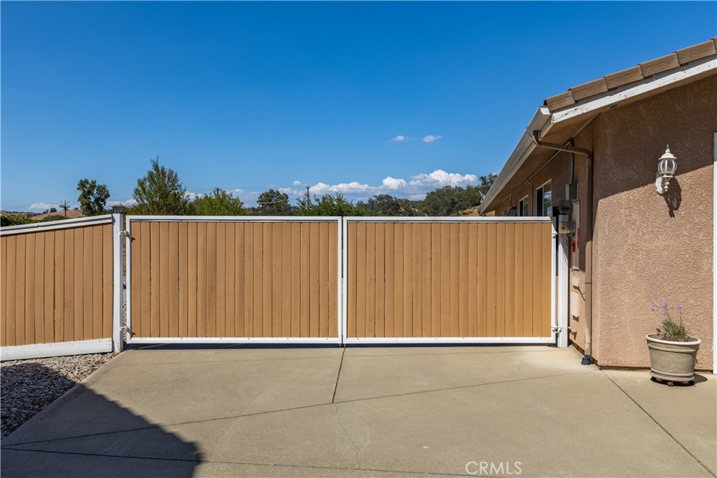 1615 Buggywhip Ln, Paso Robles, CA 93446