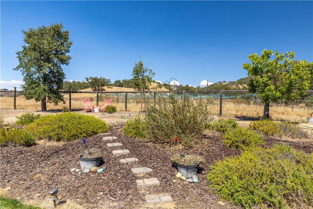 1615 Buggywhip Ln, Paso Robles, CA 93446