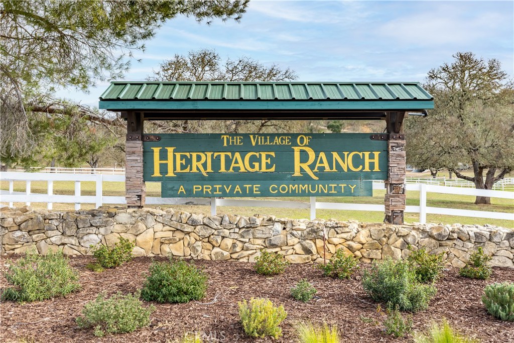 1615 Buggywhip Ln, Paso Robles, CA 93446