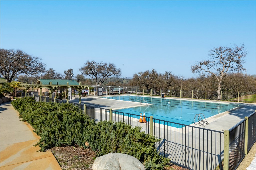 1615 Buggywhip Ln, Paso Robles, CA 93446