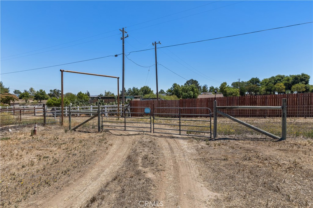 4060 Deer Creek, Paso Robles, CA 93446