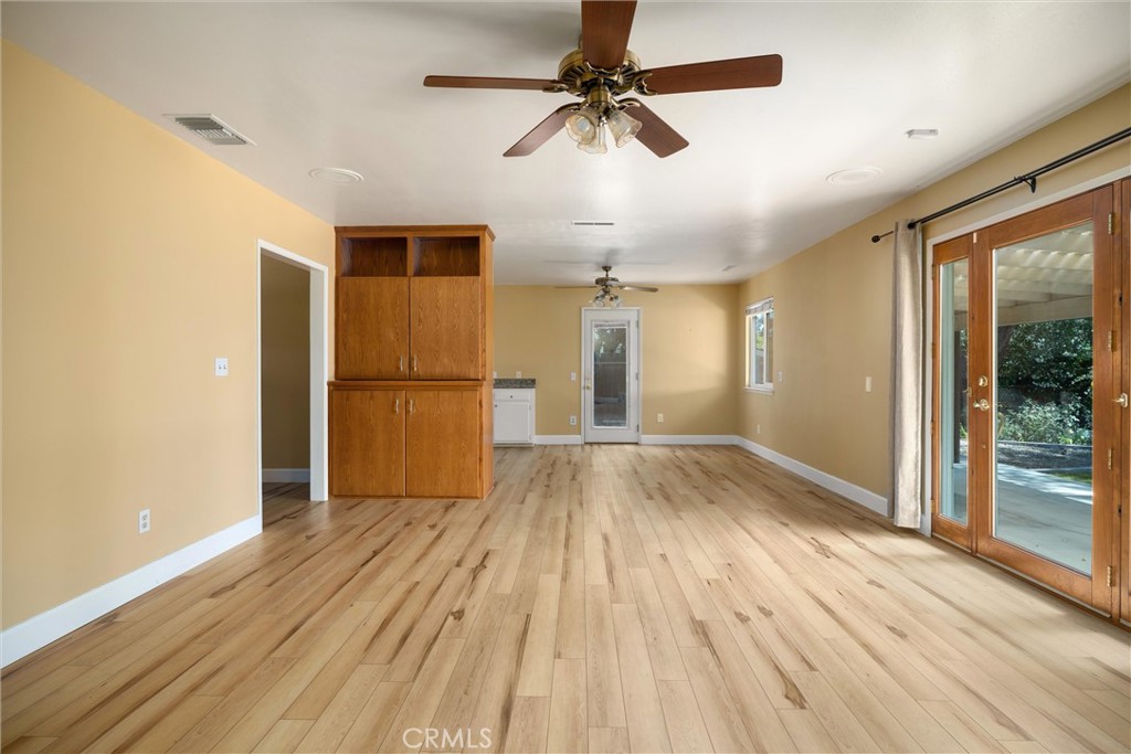 1523 Country Club Dr, Paso Robles, CA 93446