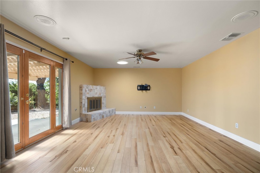 1523 Country Club Dr, Paso Robles, CA 93446