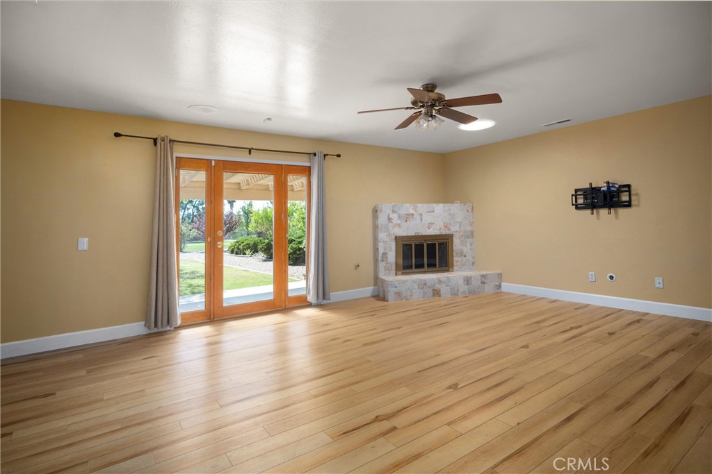 1523 Country Club Dr, Paso Robles, CA 93446
