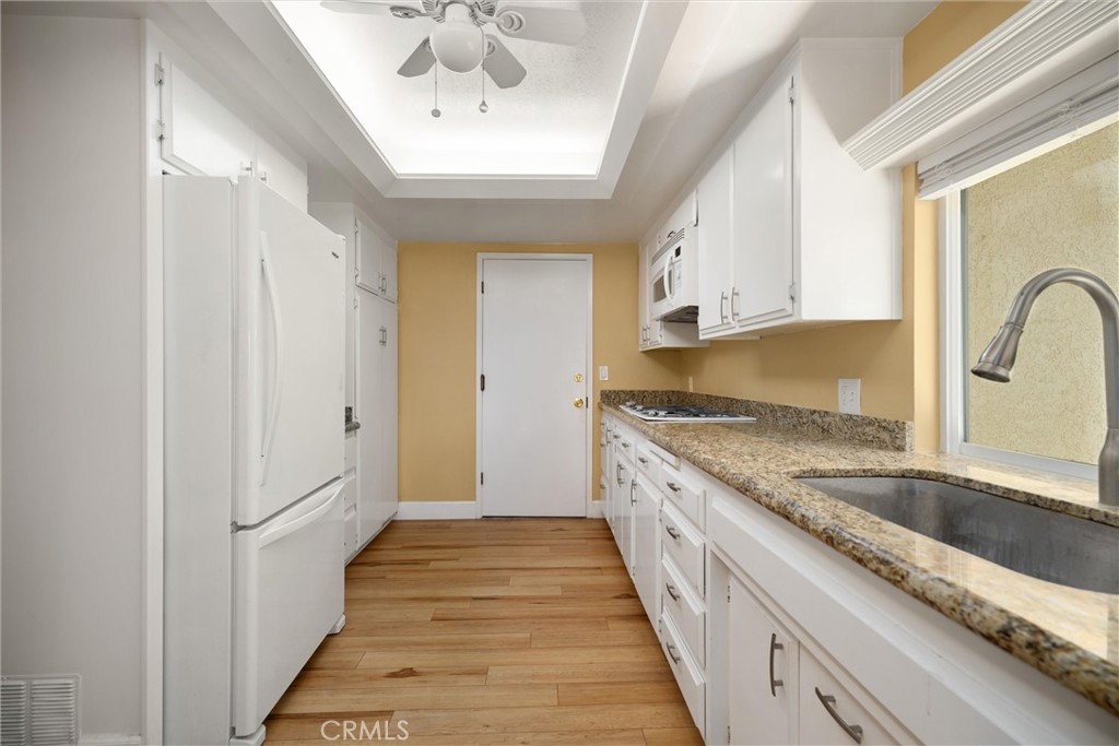 1523 Country Club Dr, Paso Robles, CA 93446