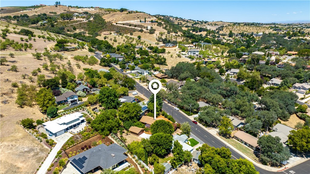 370 Pacific Ave, Paso Robles, CA 93446