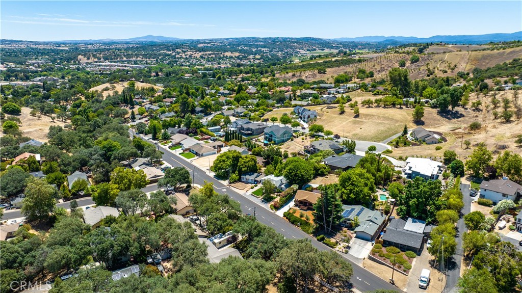 370 Pacific Ave, Paso Robles, CA 93446