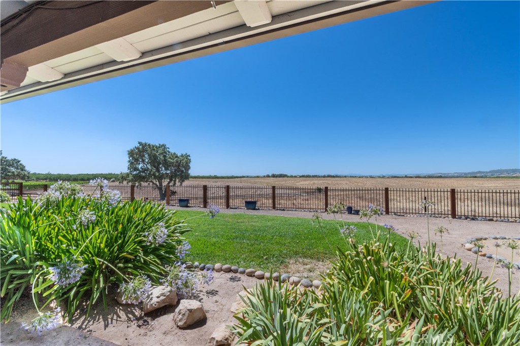 1675 Adobe Rd, Paso Robles, CA 93446