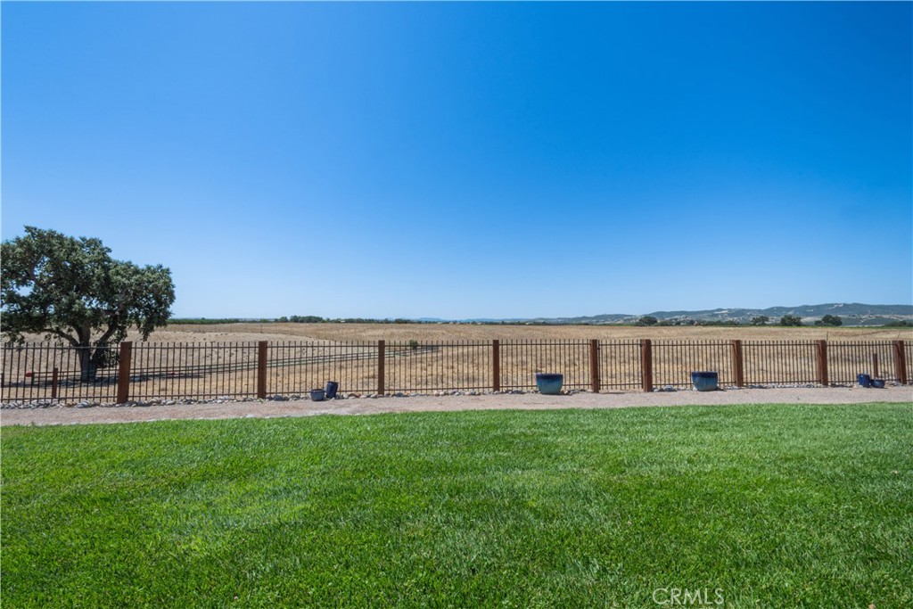 1675 Adobe Rd, Paso Robles, CA 93446