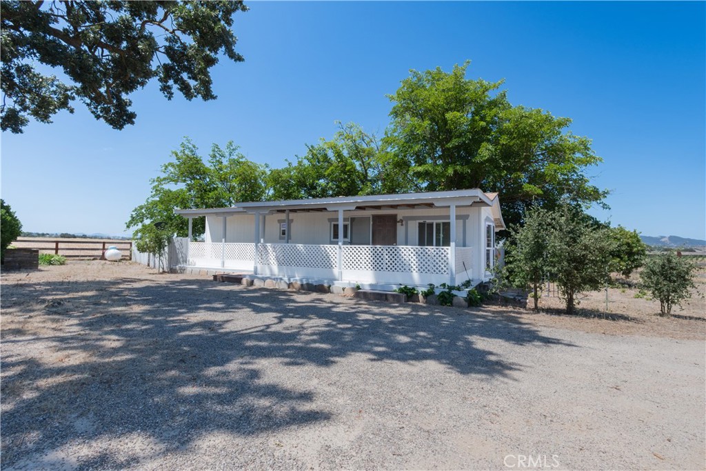 1675 Adobe Rd, Paso Robles, CA 93446