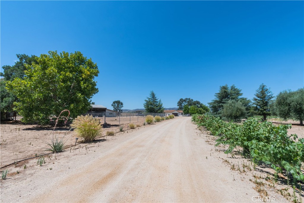 1675 Adobe Rd, Paso Robles, CA 93446