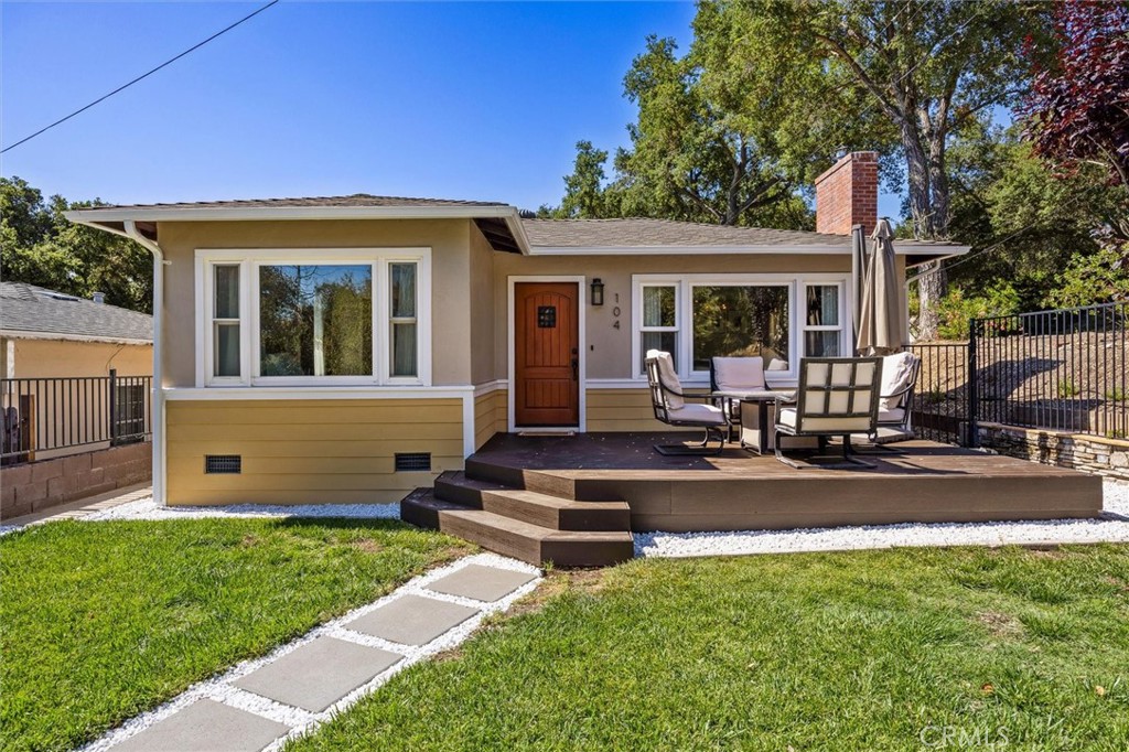 104 16th, Paso Robles, CA 93446