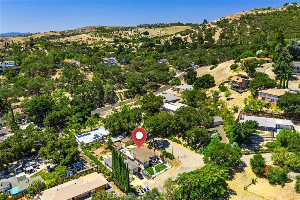 104 16th, Paso Robles, CA 93446