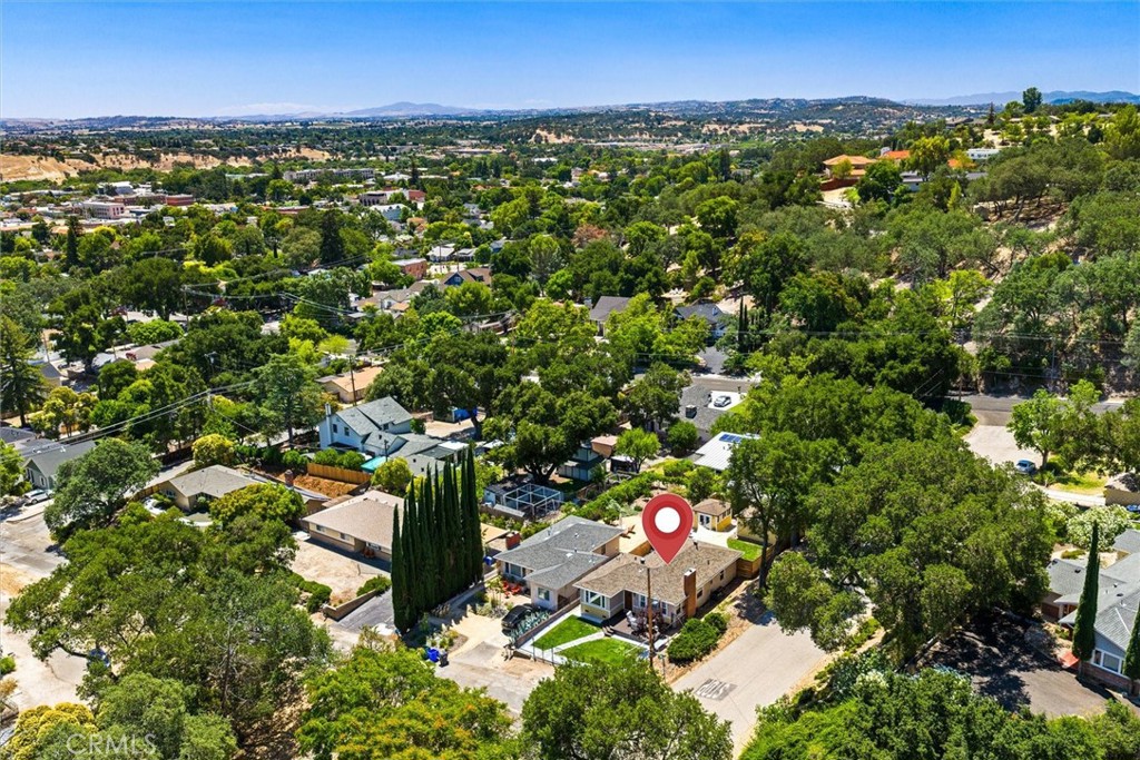 104 16th, Paso Robles, CA 93446