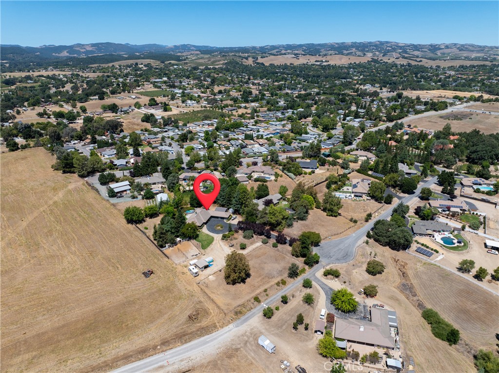1380 Shane, Templeton, CA 93465