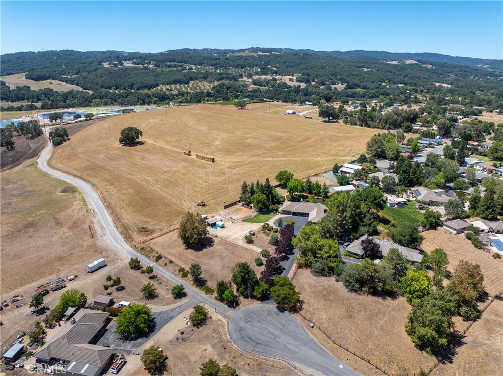 1380 Shane, Templeton, CA 93465