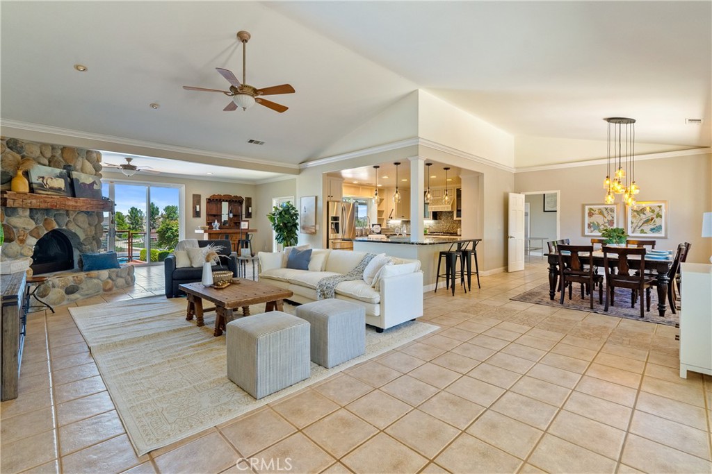 8580 Warren, Paso Robles, CA 93446