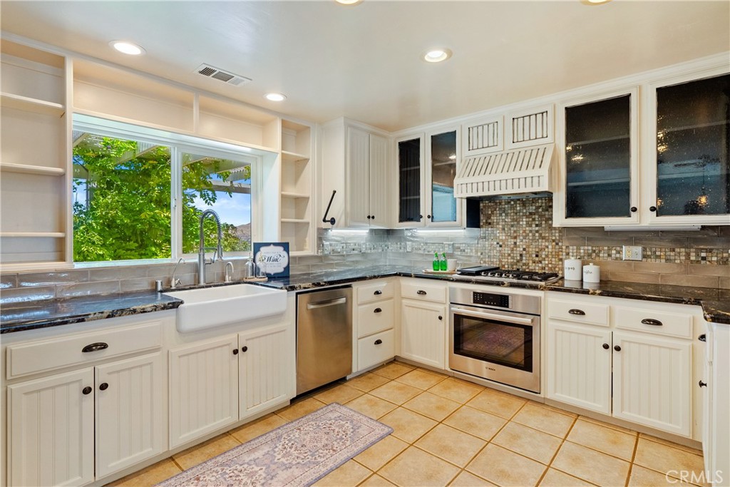8580 Warren, Paso Robles, CA 93446