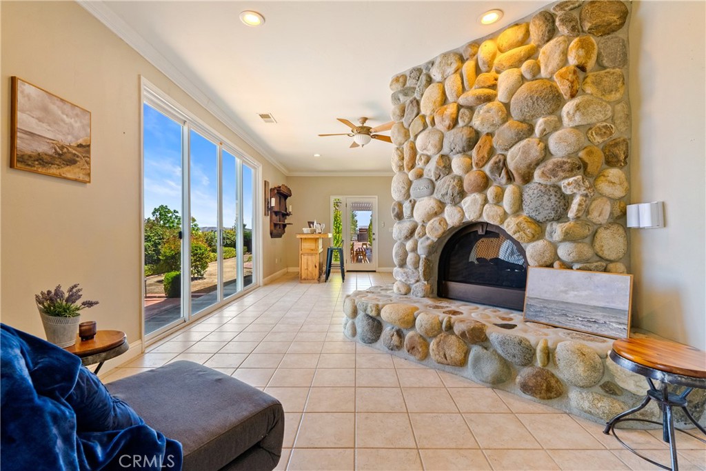 8580 Warren, Paso Robles, CA 93446
