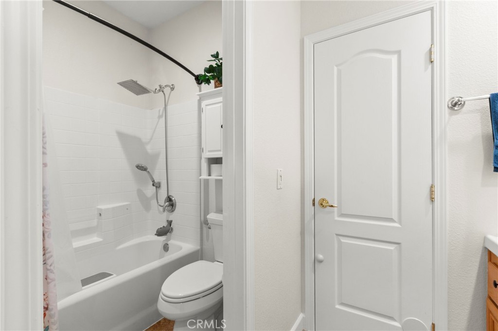 1204 Grassy Hollow, Paso Robles, CA 93446