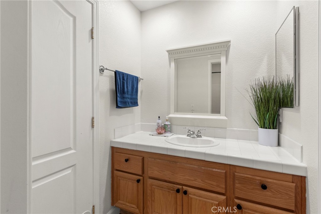1204 Grassy Hollow, Paso Robles, CA 93446