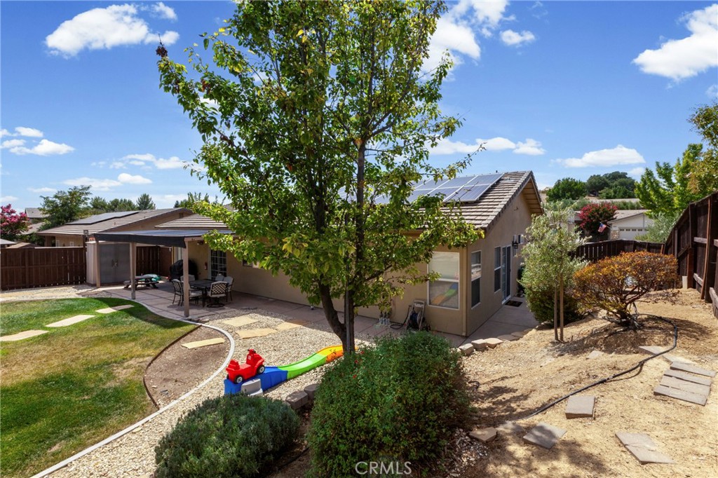 1204 Grassy Hollow, Paso Robles, CA 93446