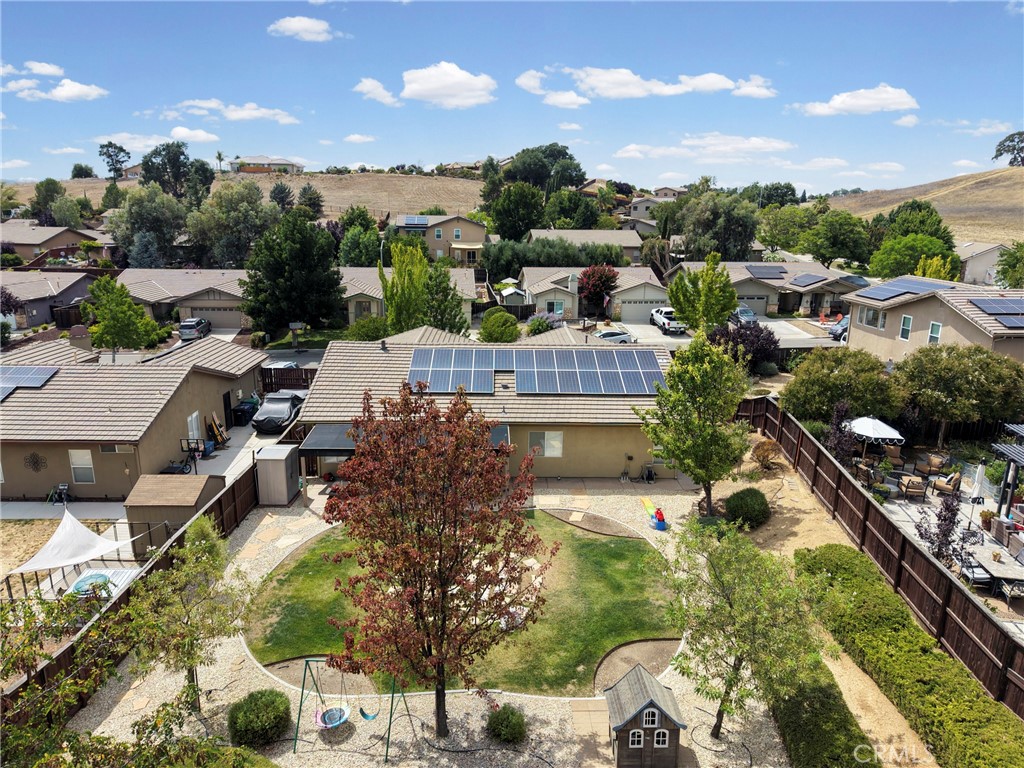1204 Grassy Hollow, Paso Robles, CA 93446