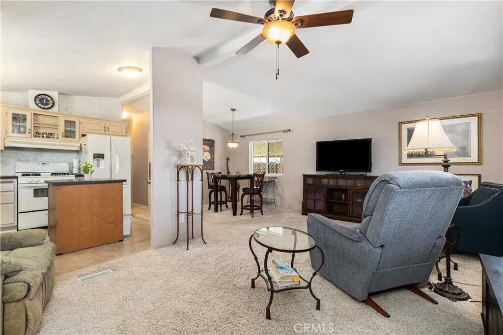 1215 El Camino Real #61, Atascadero, CA 93422