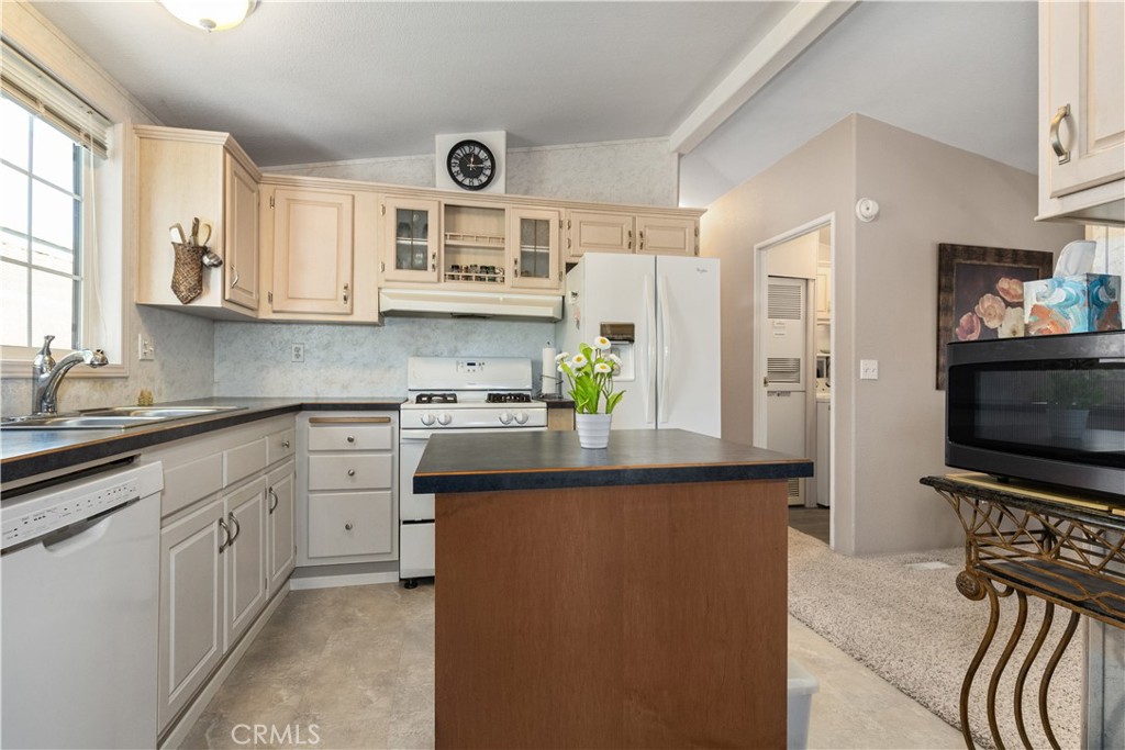 1215 El Camino Real #61, Atascadero, CA 93422