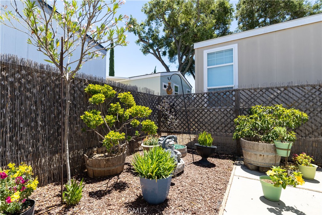 1215 El Camino Real #61, Atascadero, CA 93422