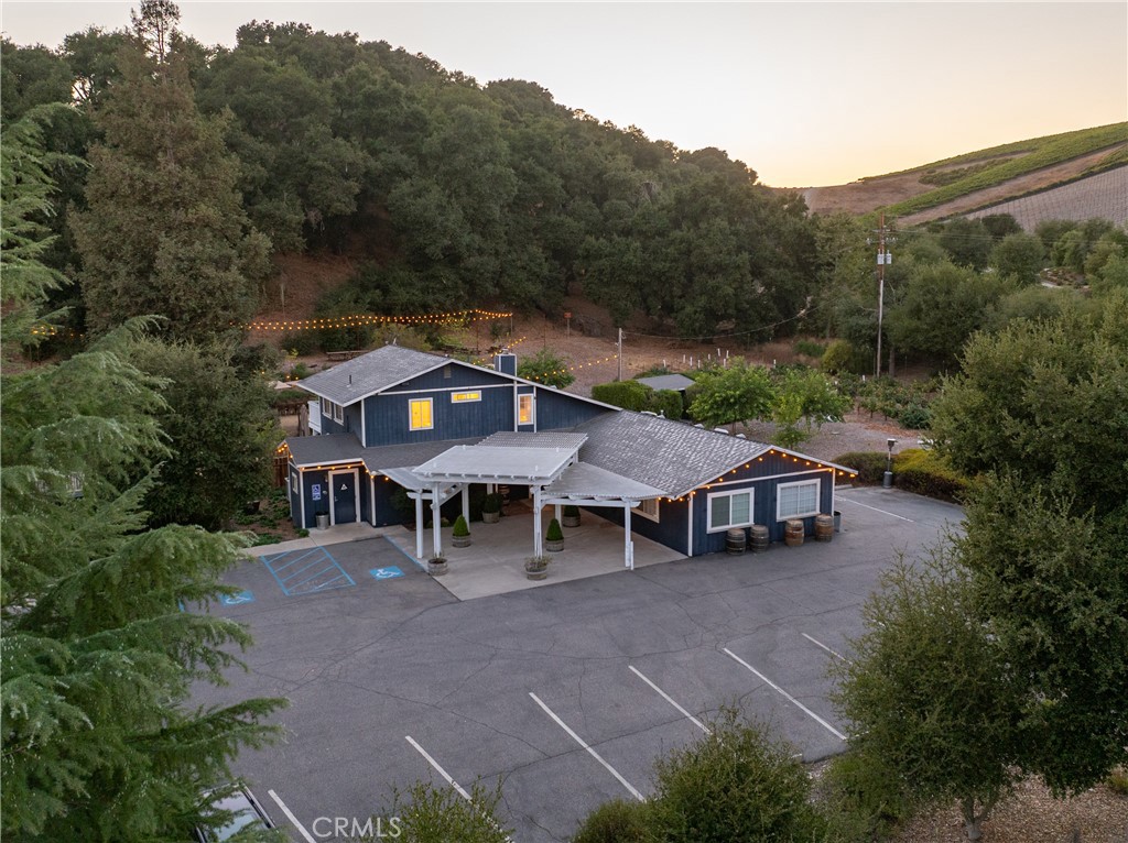 2925 Anderson Rd, Paso Robles, CA 93446