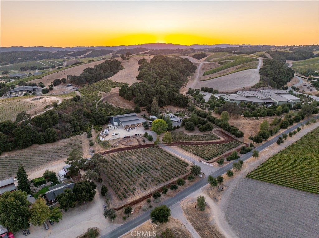 2925 Anderson Rd, Paso Robles, CA 93446